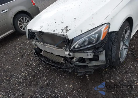 2015 Mercedes-Benz C 300 Sport 4Matic из США, поврежденный, VIN 55SWF4KB0FU028565